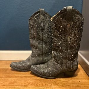 Women’s Cowgirl Boots Size 9